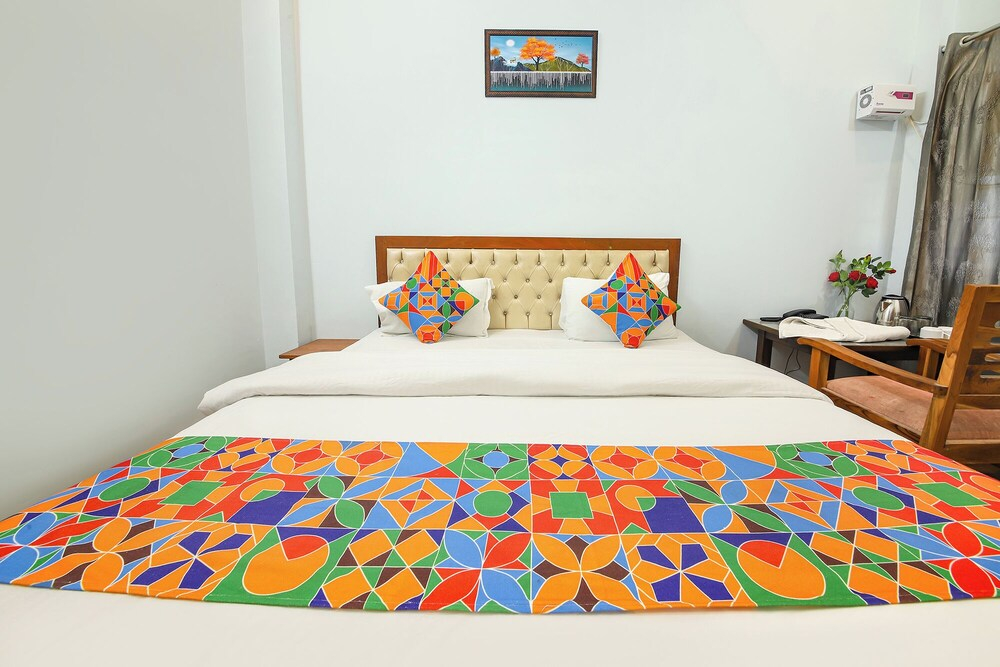 Fabhotel Royal Om River Resort