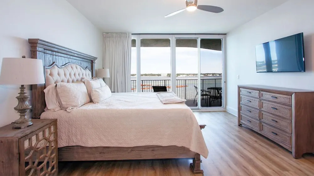 Breathtaking Bay Views. - Unit Crb0606