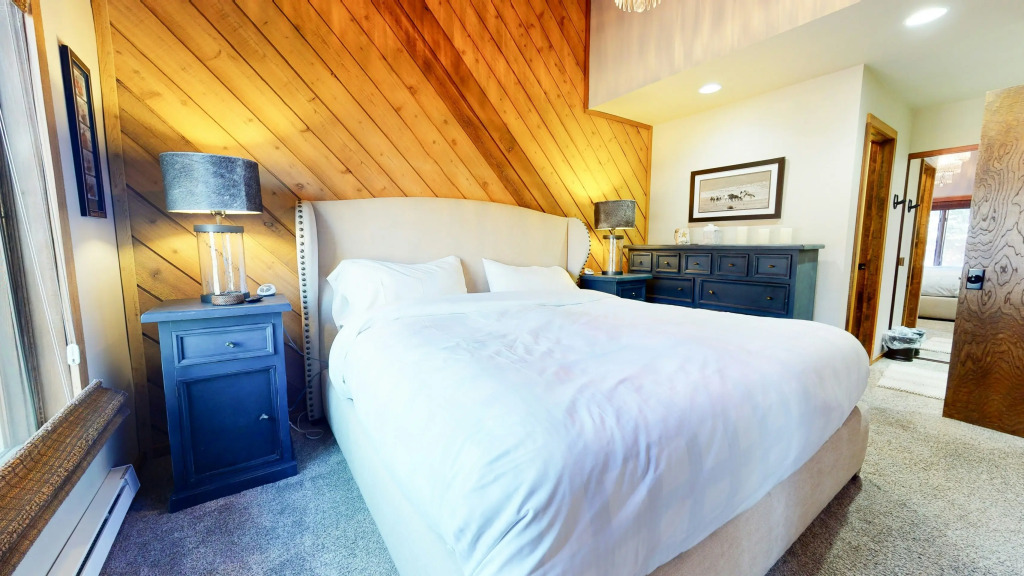 Snowcreek III #415 Condo