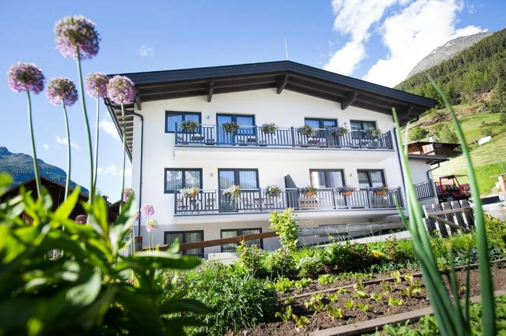 Haus Pia by A CASA