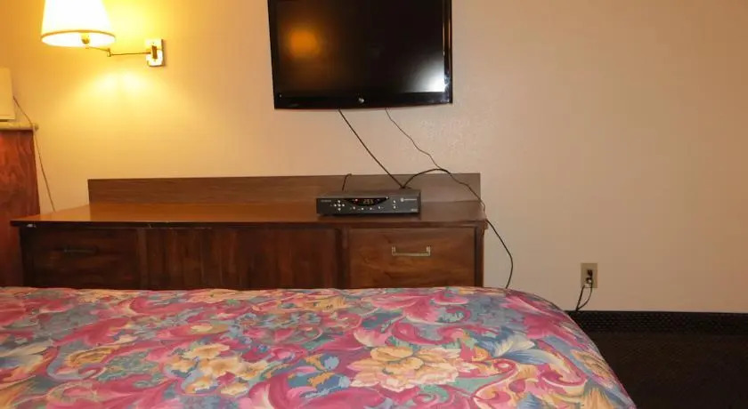Courtesy Inn Motel