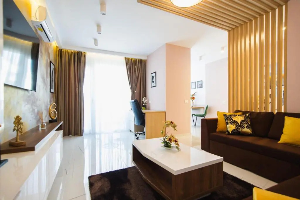 Romantic getaway at West Residence