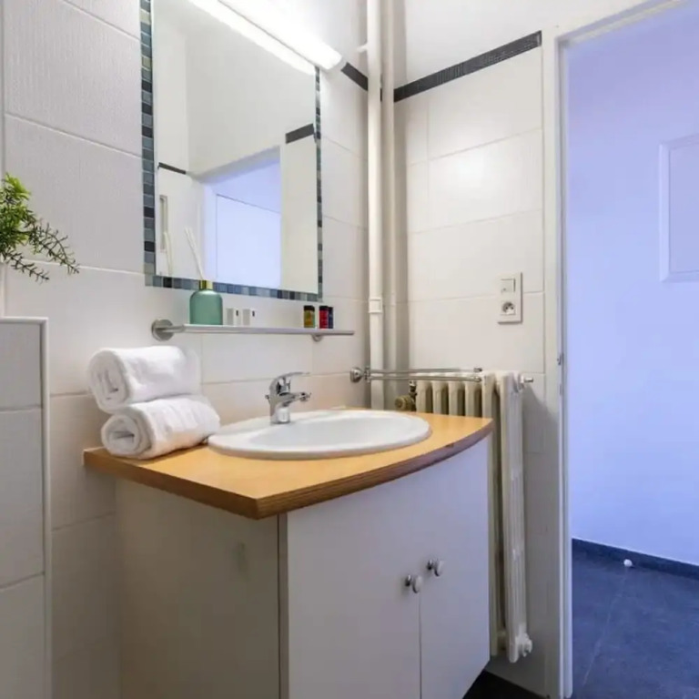 Beautiful Spacious Studio With Frontal sea View