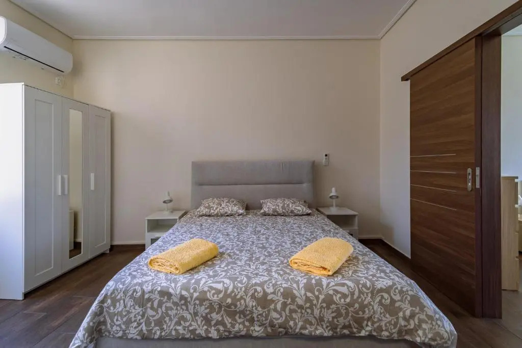 Acropolis comfy home in the heart of Athens for 4