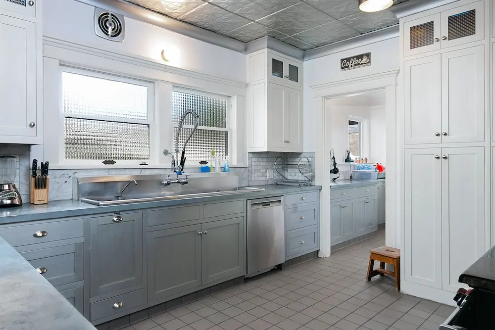 Corona Del Mar - 5 Br Home