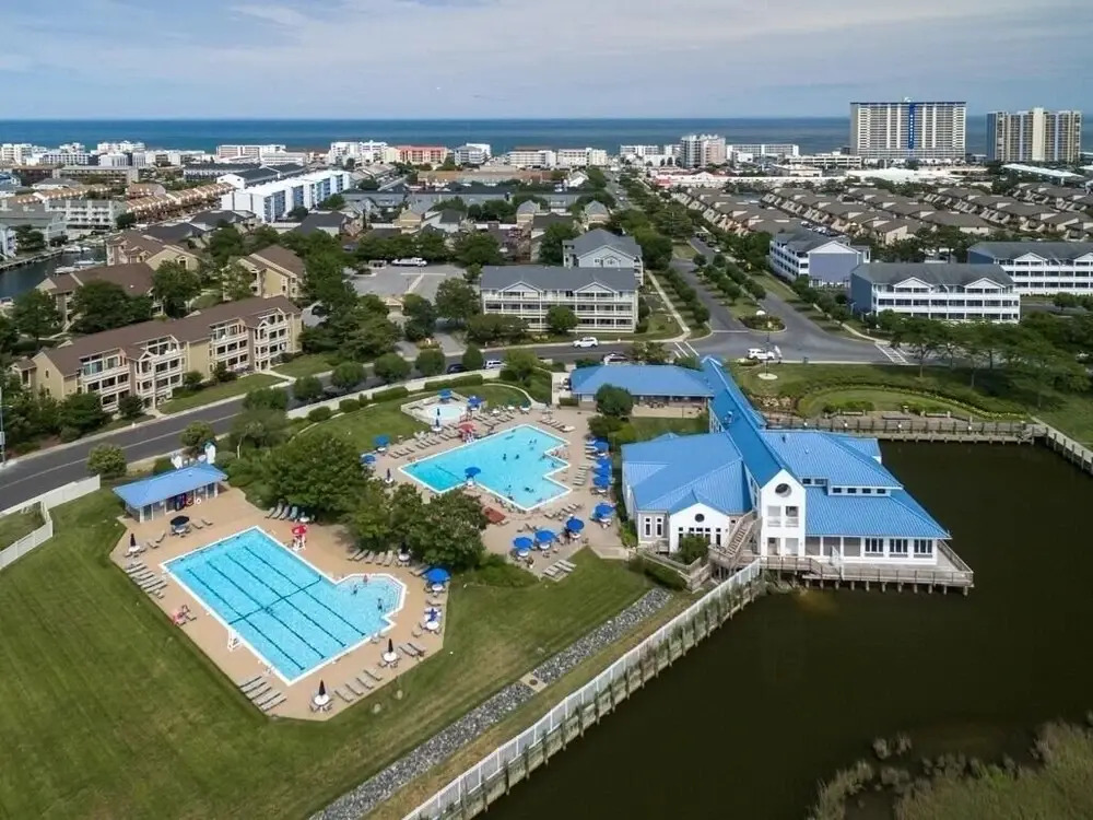 Seascape-heron Harbour 202-3 2 Bedroom Condo by RedAwning