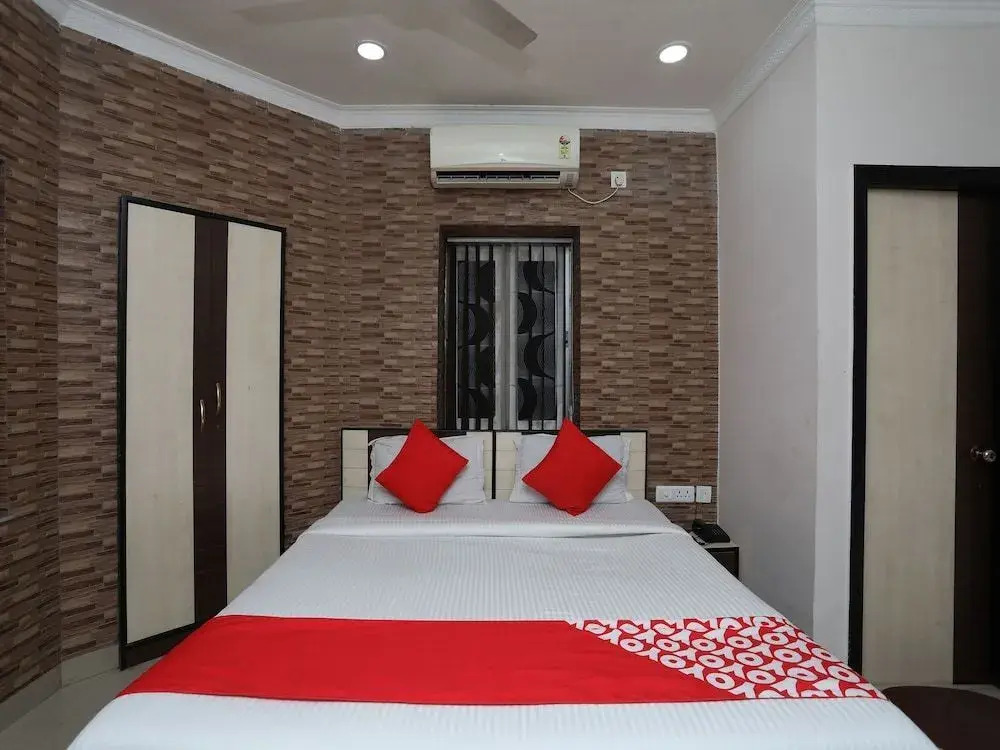 Neeranand Regency - A Pure Vegetarian Boutique Hotel