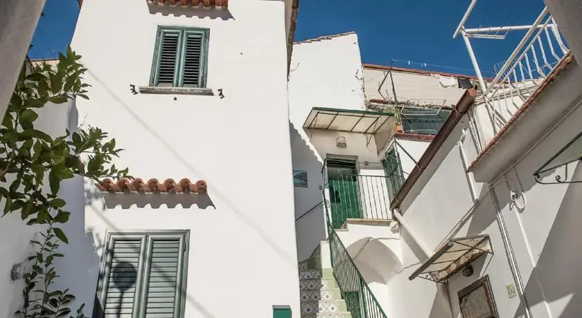 La Corte Di Raito