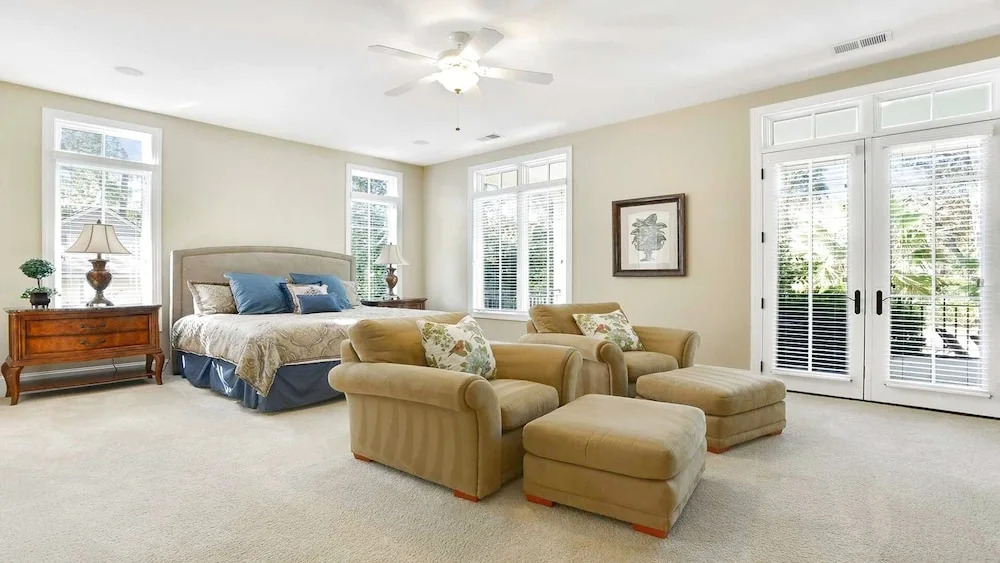 1a Sea Lane 6 Bedroom Home