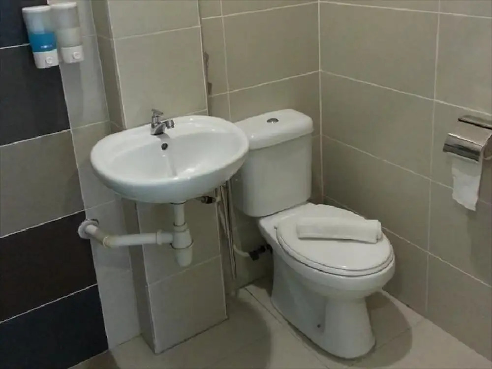 Kk Hotel Nilai 3