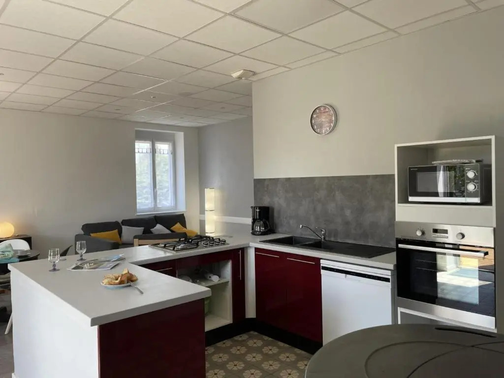 Maison moderne à La Chabanne avec jardin et animaux admis - FR-1-489-341