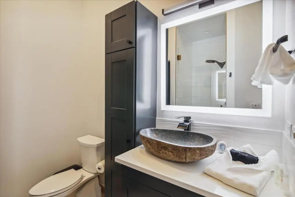 Penthouse Please! by Ryson Vacation Rentals