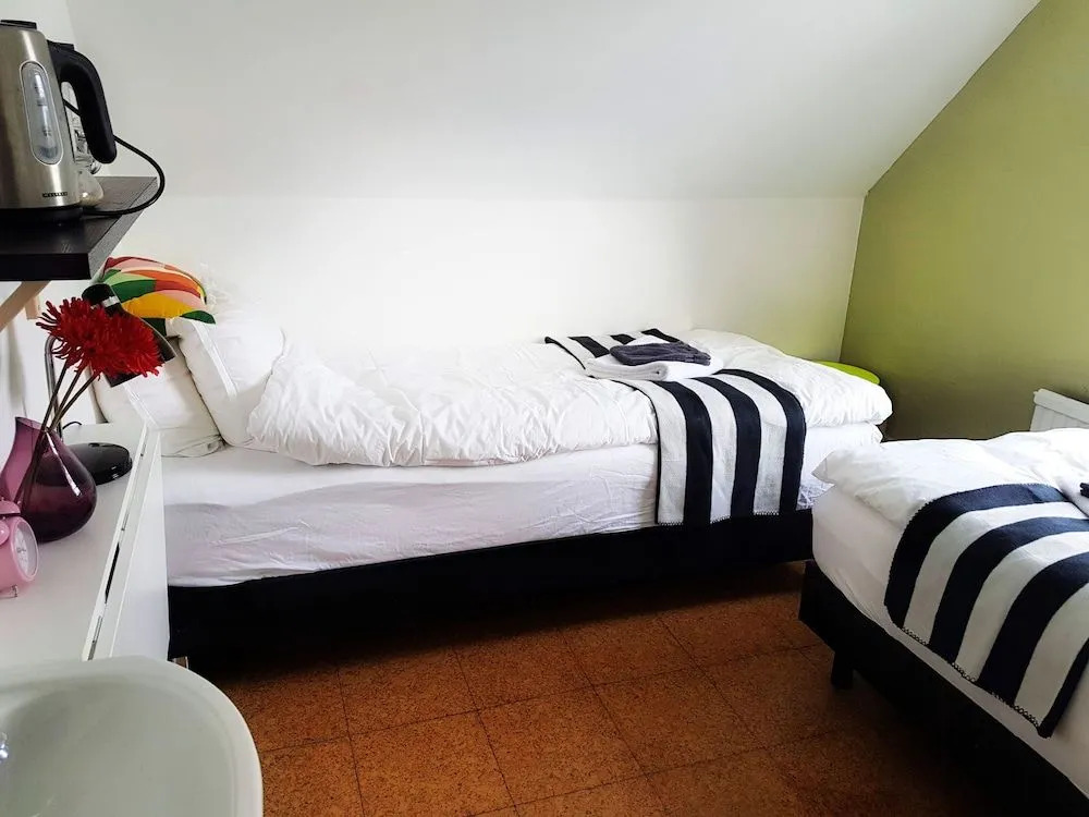 Refurinn Reykjavik Guesthouse