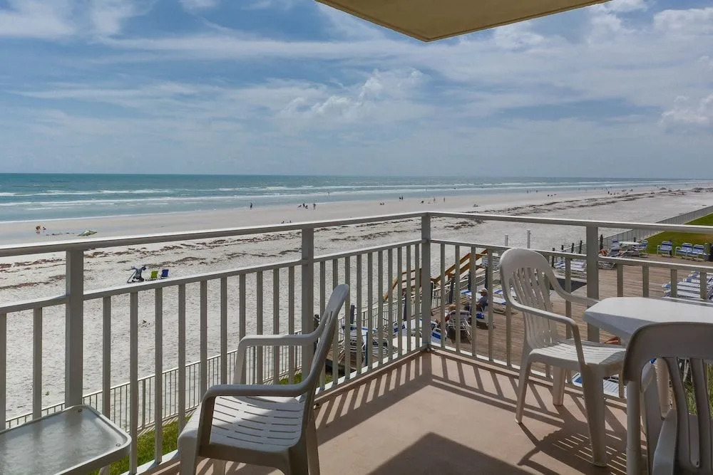 SCG206 - Sea Coast Gardens by RedAwning