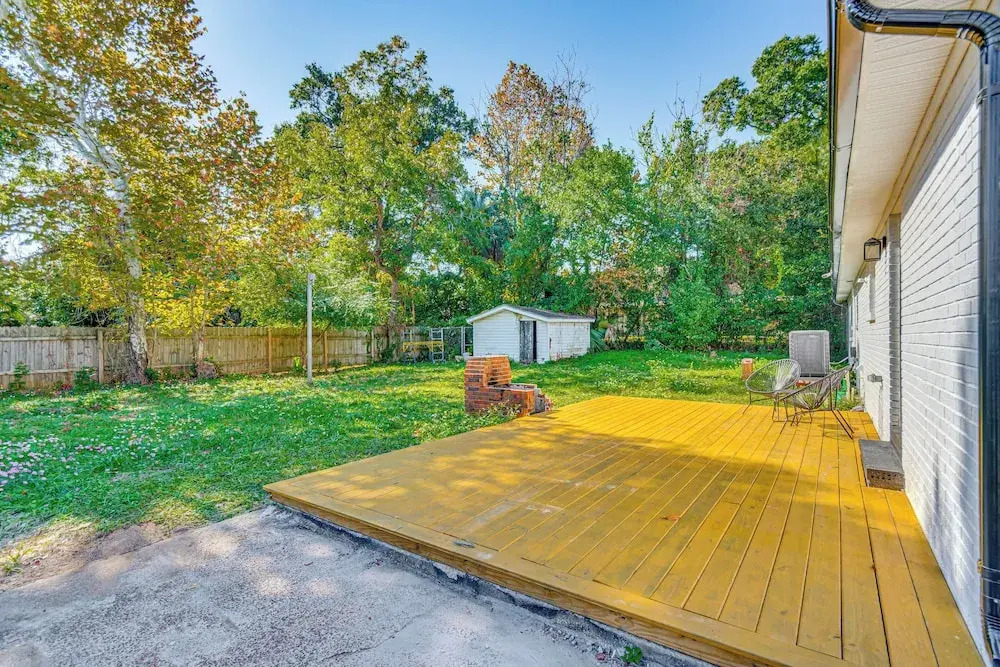 < 1 Mi to Downtown Pensacola: Quiet Home w/ Yard