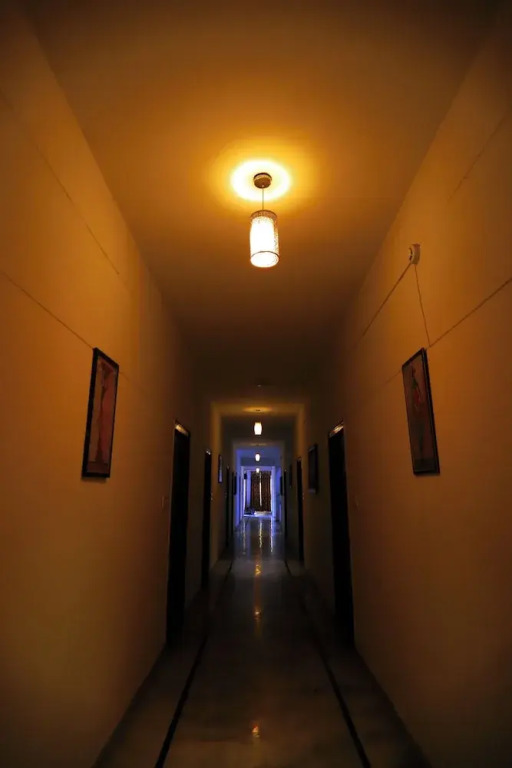 Mansarover Hotel & Banquets