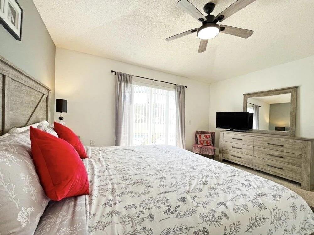 Langham Villa 3 Bedroom Home by RedAwning