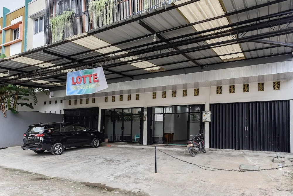 OYO 93503 Lotte Residence