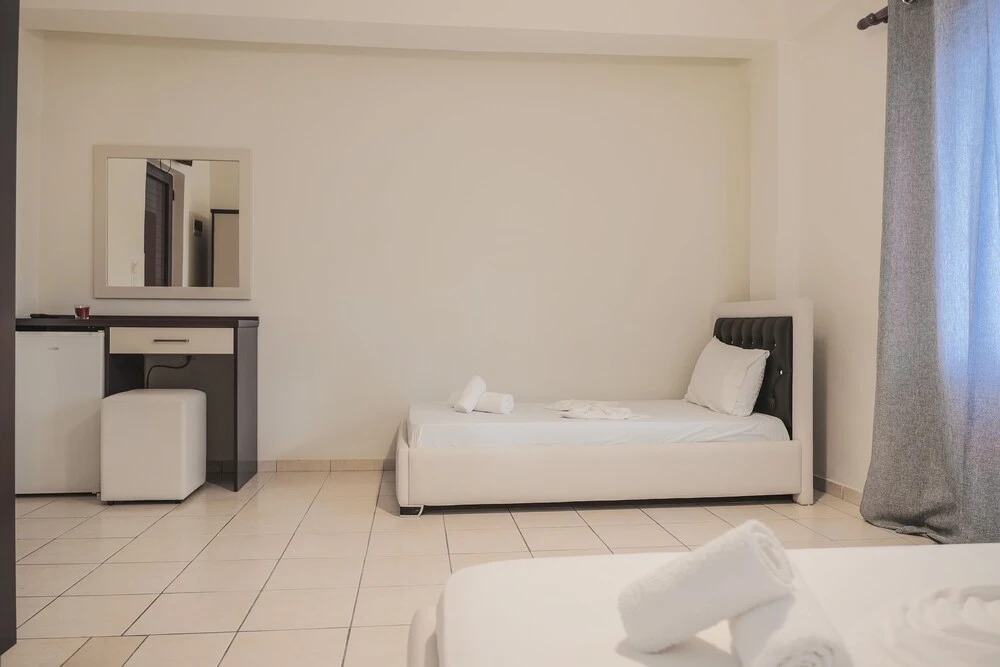 Foris rooms