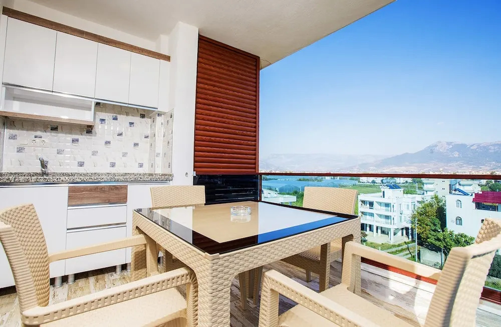 Hanzade Home