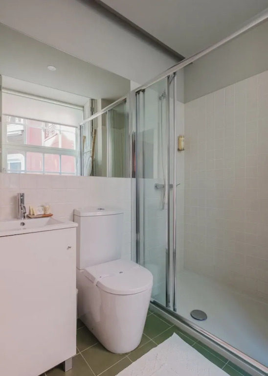 Boutique Rentals Flores Exclusive Charm