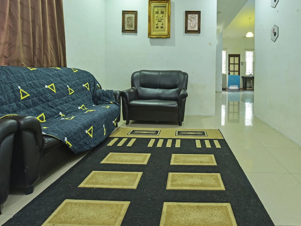 OYO HOME 90646 Casaria Paka Homestay