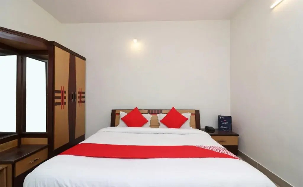 Hotel Canal View by OYO Rooms