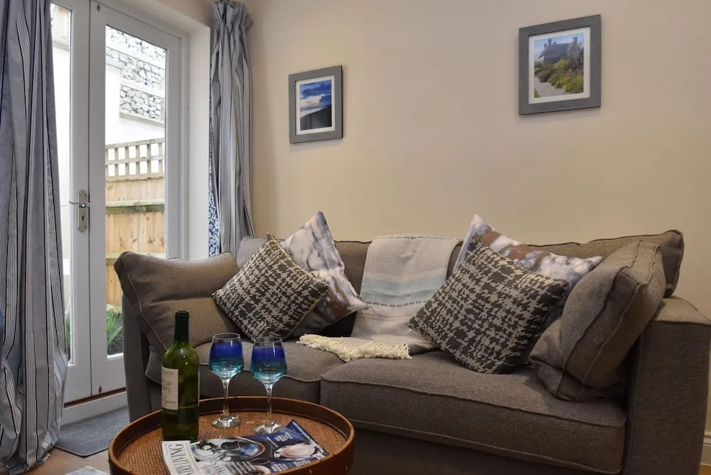 Curlew House