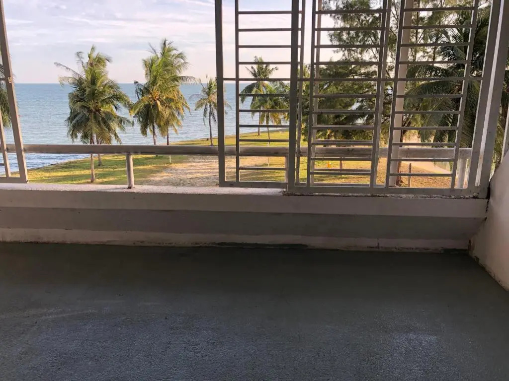 Paradise resort Apartment 2 bedroom Seaview and beachfront Family friendly unit