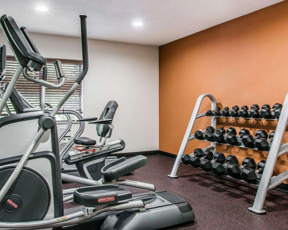 Quality Inn & Suites Warren - Detroit