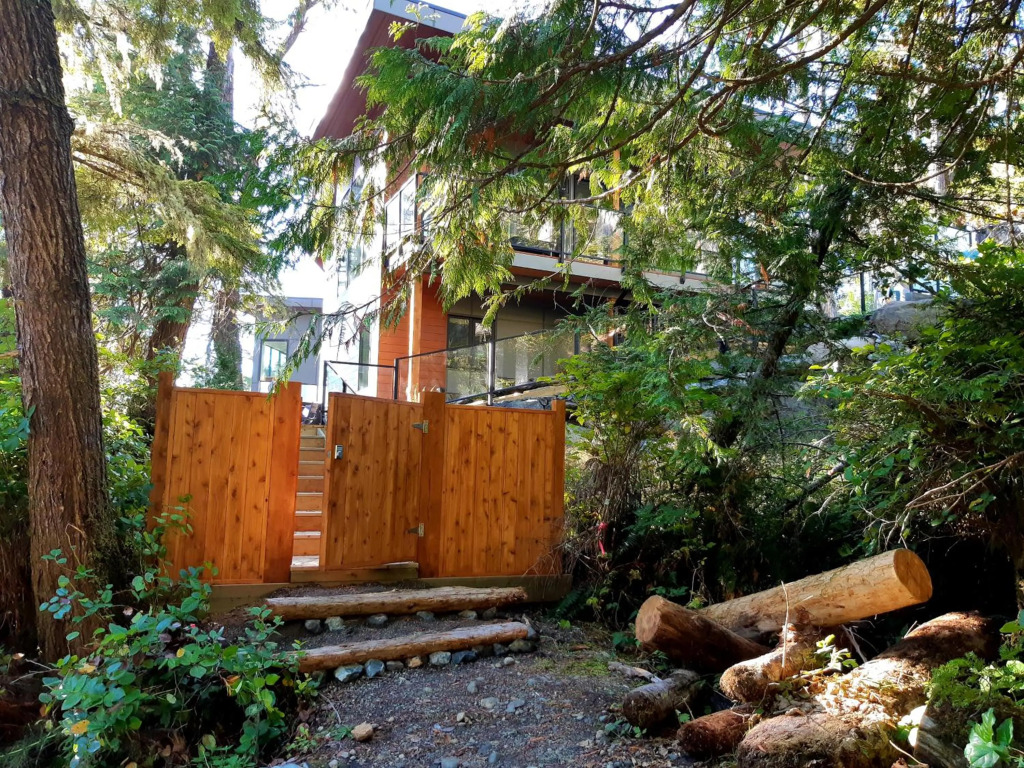 Storm Cove Suites