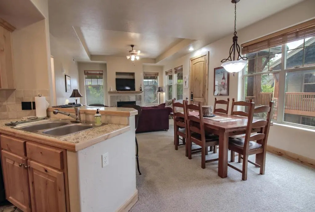 Fox Pointe Condo by Park City Vacations