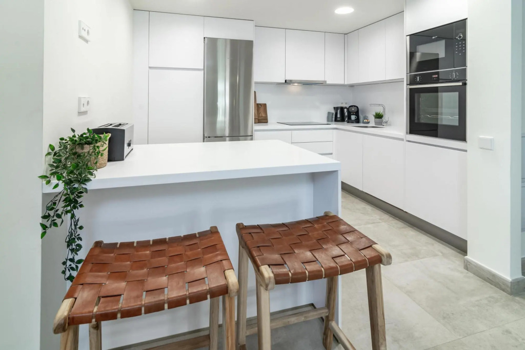 INF1.2A- Apartment close to beach and old town