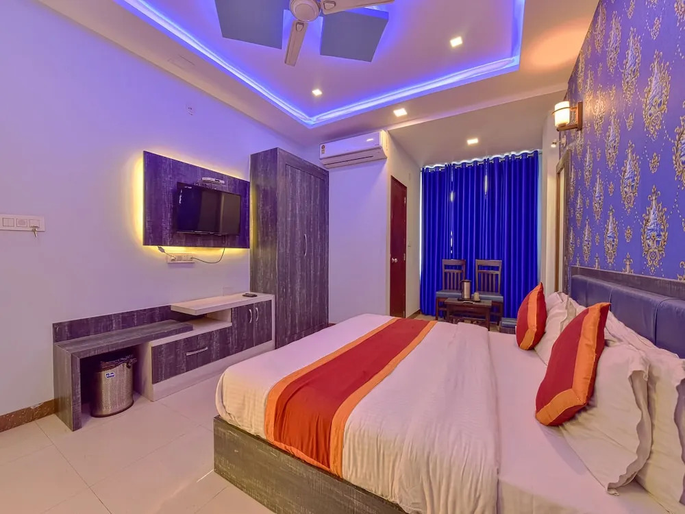 Hotel Golden Leaf