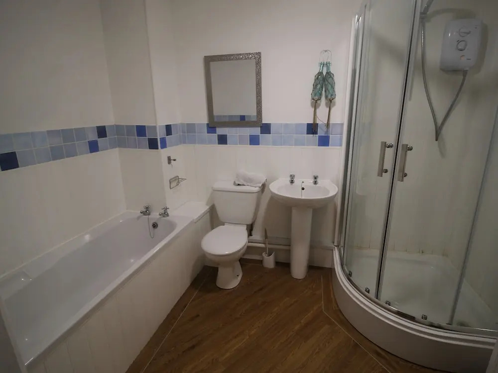 Tywn 2 Bed Apartment by Cardiff Holiday Homes