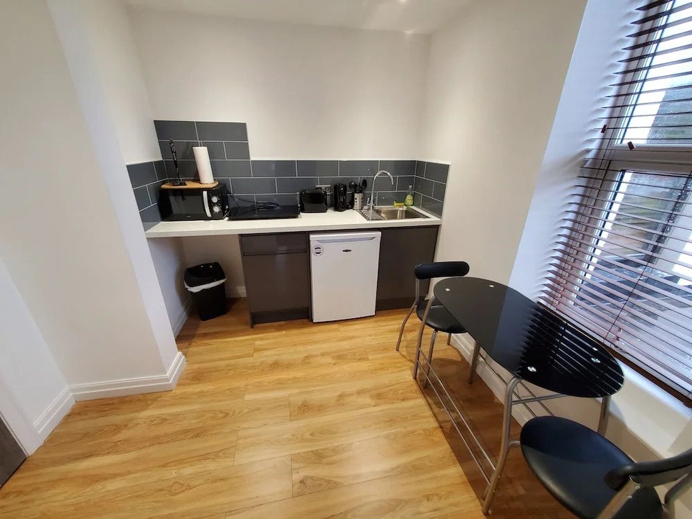 The Ashcroft Studios & Apartments with Free Parking