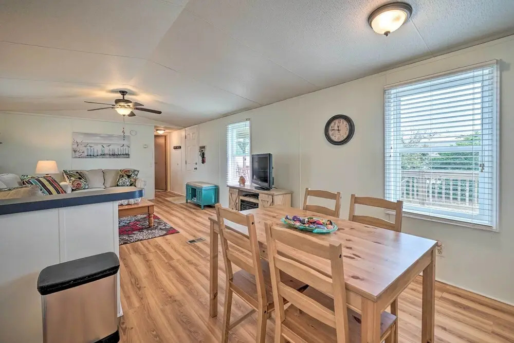 Peaceful Supply House ~ 2 Mi to Holden Beach!