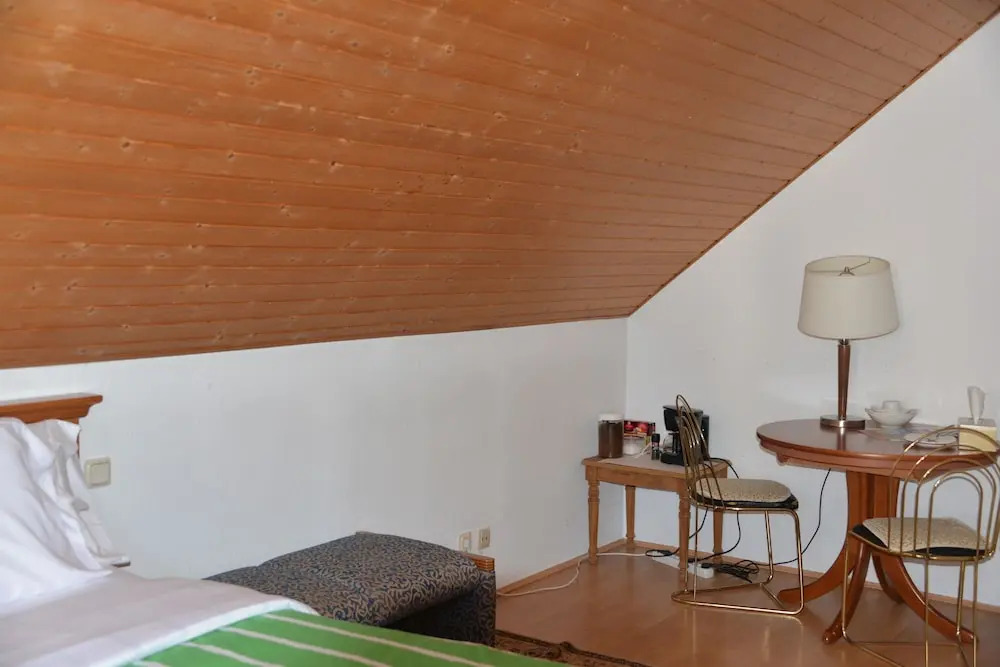Mountain View Rooms