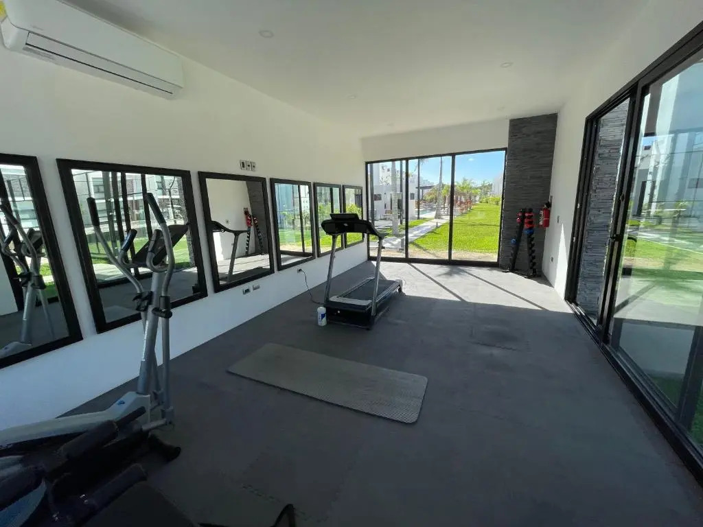 Spectacular House In A Private Residence Near The Ocean With Course Golf