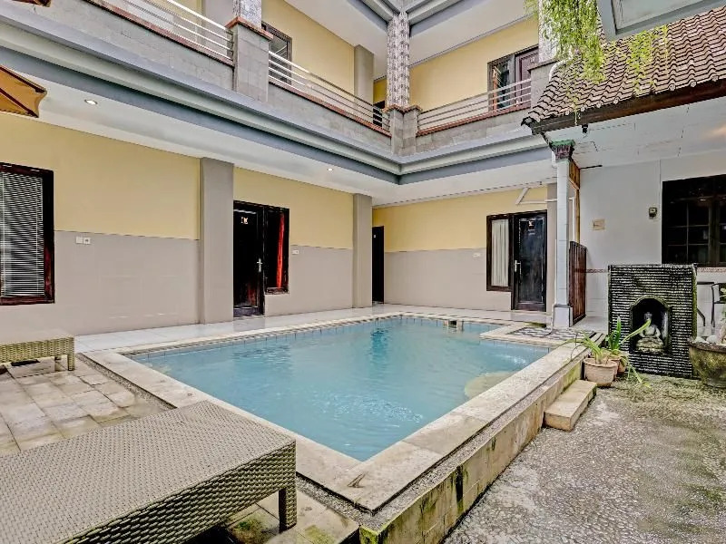 OYO 90155 Landuh Merta Residence