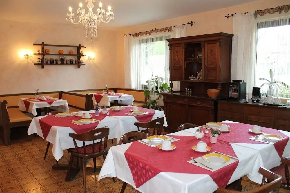 Amadeus Pension Baden