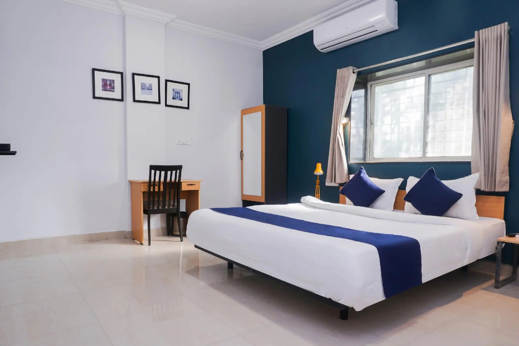 SilverKey Executive Stays 77140 Vishrantwadi