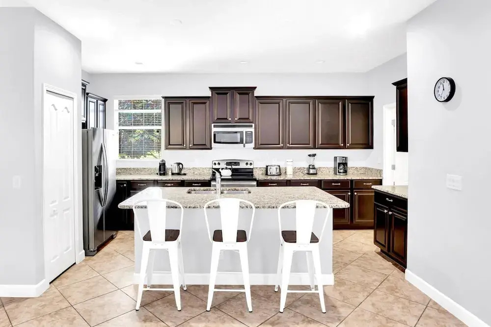 5BR Home w Netflix Private Pool - Near Disney