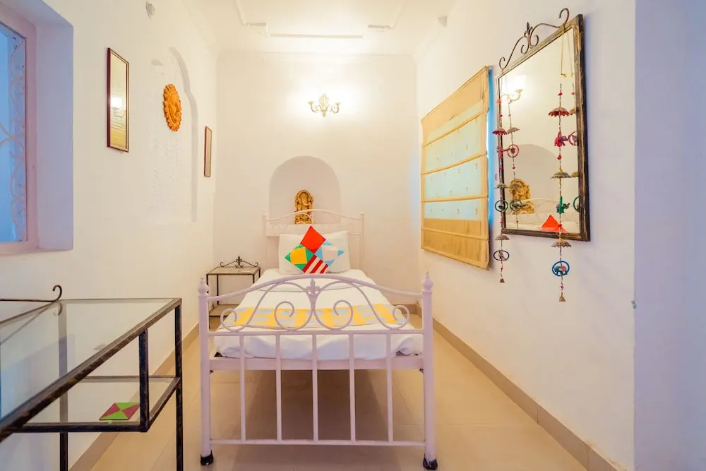 OYO 13752 Vintage Villa Near Shikhar Fall