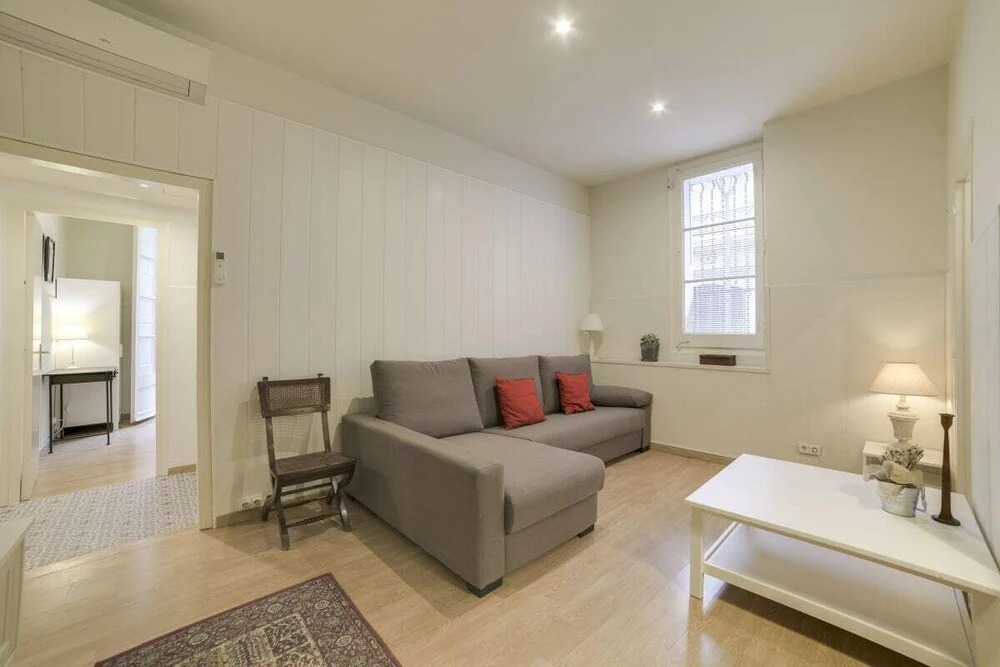 Lovely 2bed W/terrace in Lesseps, Near Park Güell