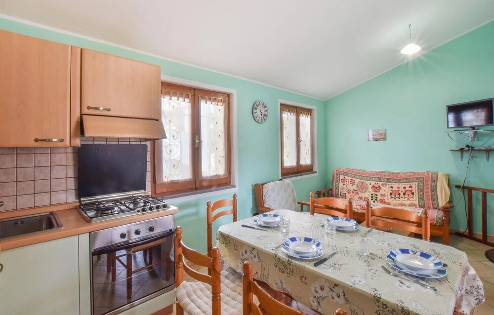 Stunning Home In Scaterina Di Pittinur