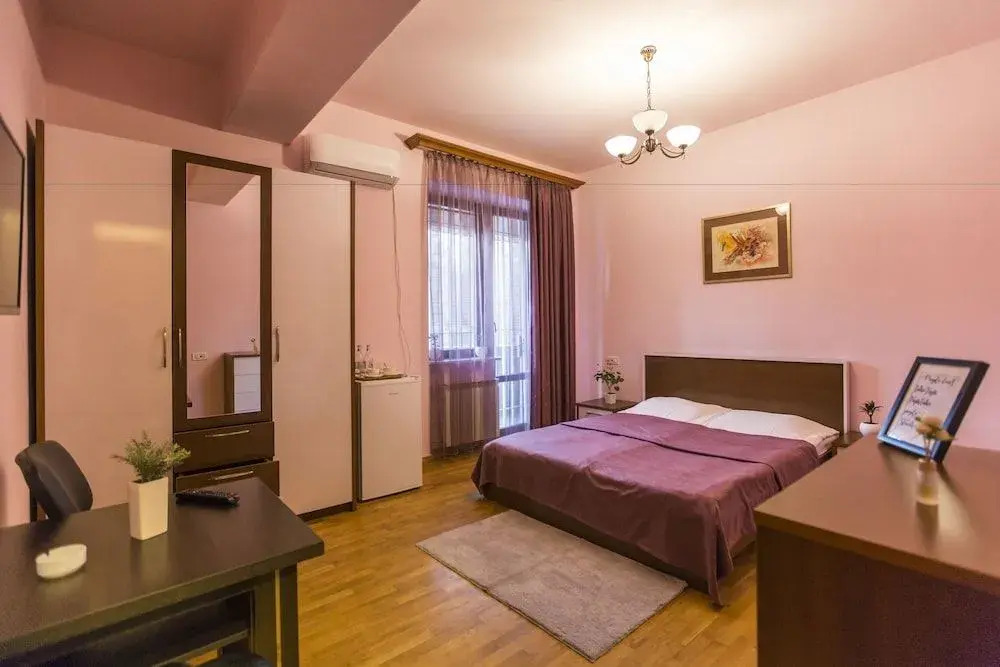 Cozy Apartment on Republic Square