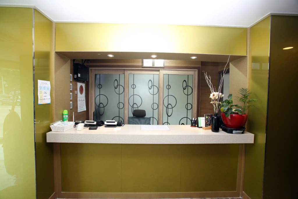 Champion Hotel