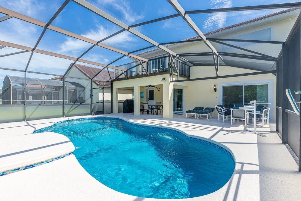 207lw 4 Bedroom Villa by Redawning
