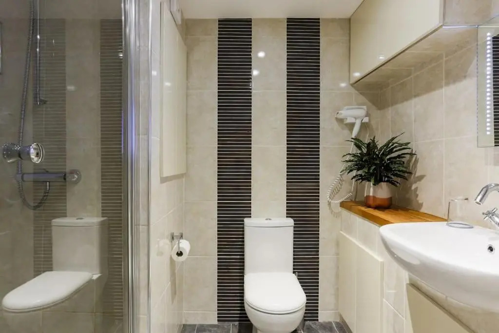 Truro apartment in a stunning quiet location